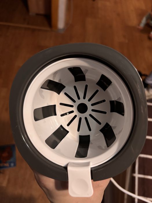 Підігрівач для  пляшок,  дитячий Lionelo Thermup 2.0 White