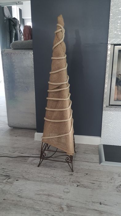 Lampa stojąca lampa