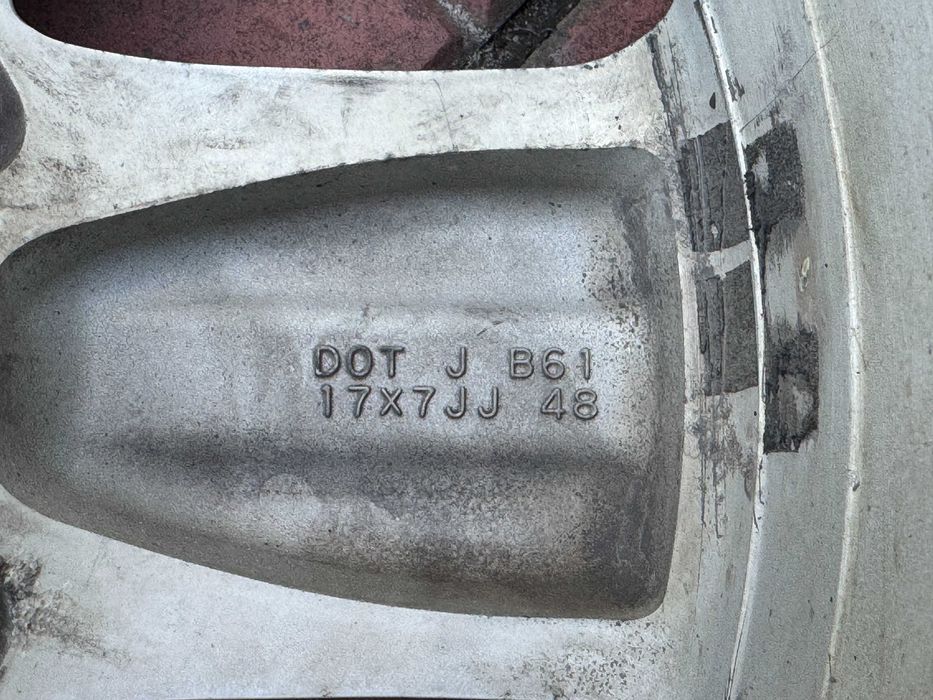 Диски легкосплав 7Jx17 оригінал Subaru  розболт 5x114.3 ,  ET-48