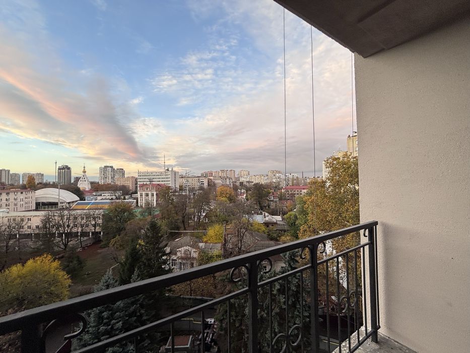 Видовая 1 ком. квартира ЖК Акрополь  ( сдан) Парк Победы Море