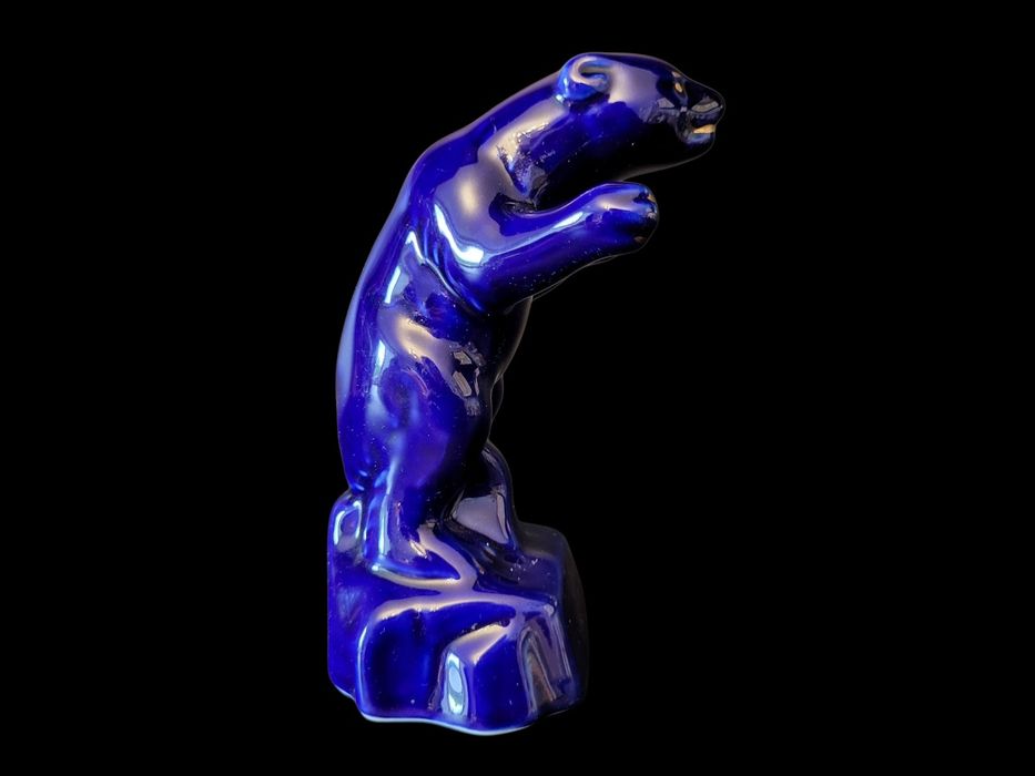 Stara, sygnowana, ceramiczna, sygnowana figurka niedźwiedzia
