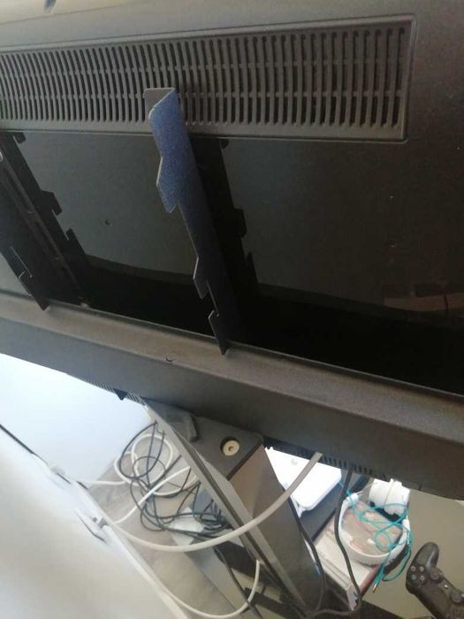 Móvel de Pé com suporte rotativo para TV
