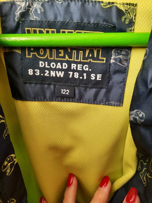 Вітровка на зріст 122