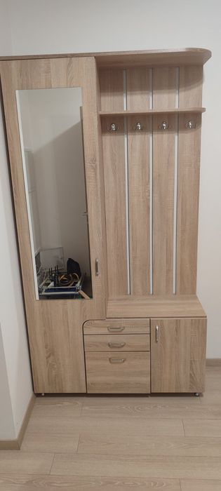 ТЕРМІНОВО Продам шафу в передпокій