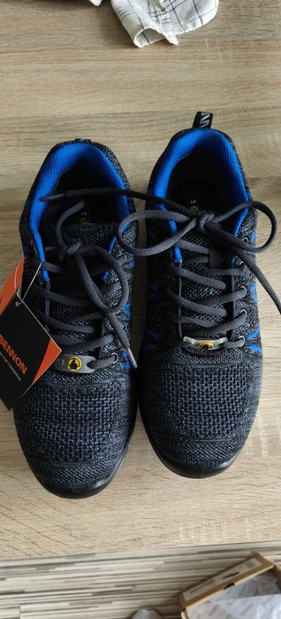 Buty ochronne z blachą