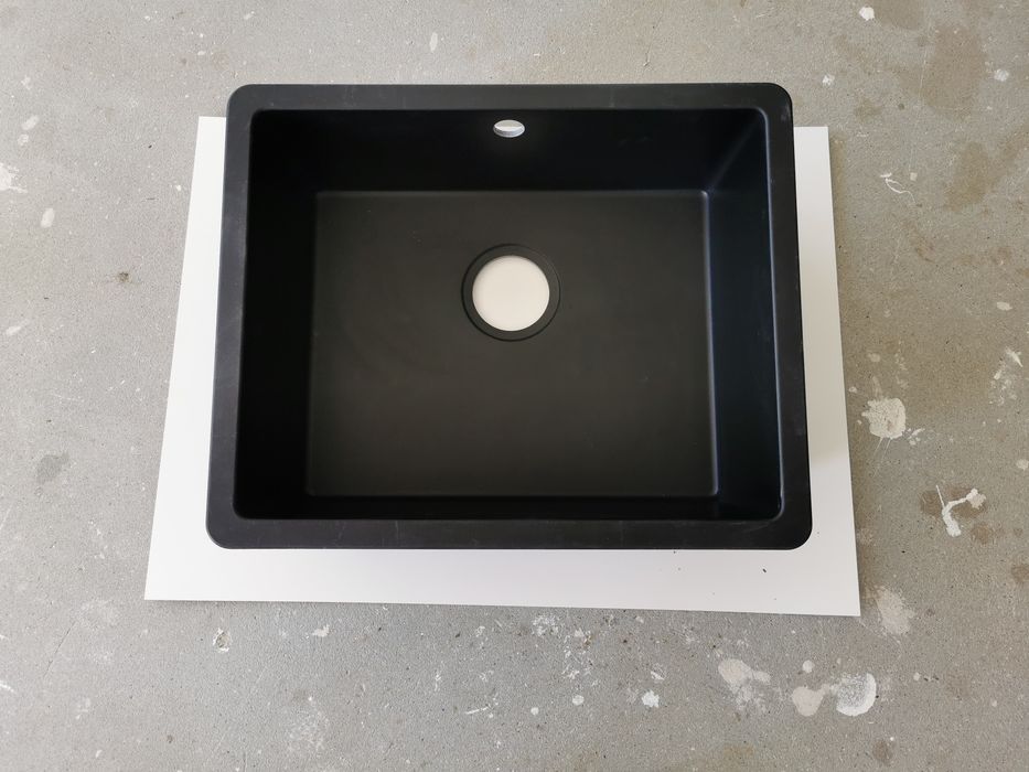 Zlew wpuszczany Czarny Kilsviken 404.449.34