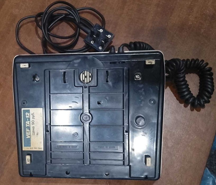 Апарат телефонний ретро стаціонарний кнопковий, радіо