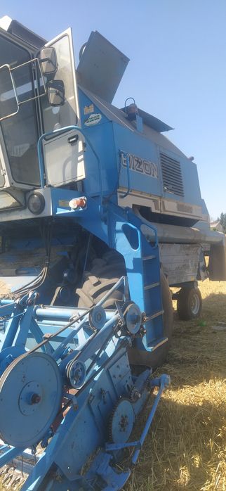 Kombajn bizon Rekord Z058