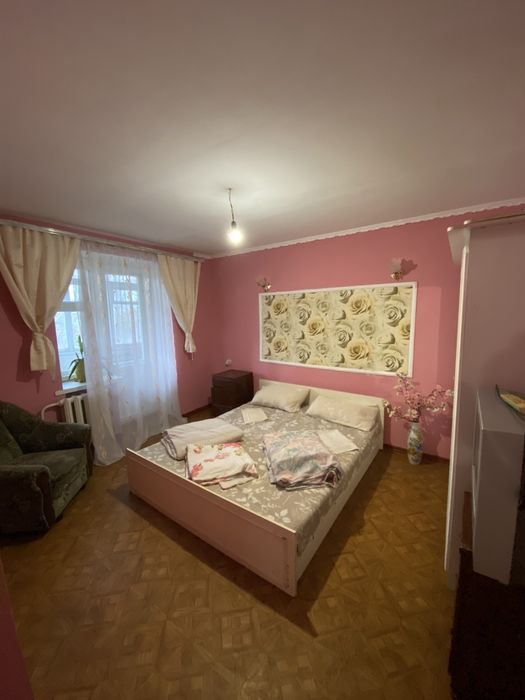 Сдам 4к  квартиру посуточно