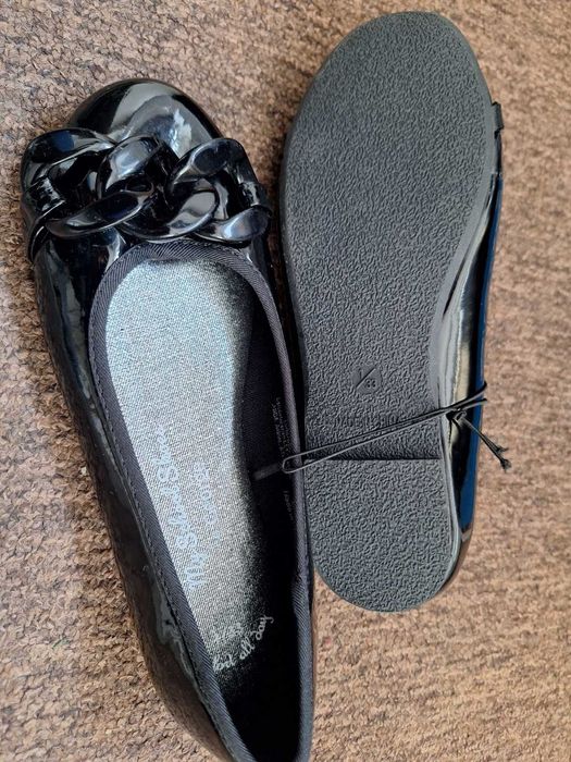 Baleriny lakierowane rozm. 33 marki George