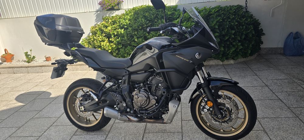 Moto yamaha tracer 7