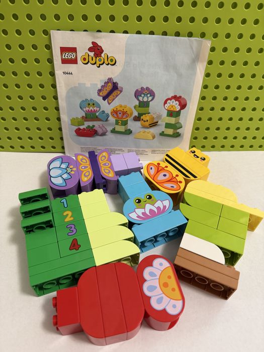 Конструктор LEGO DUPLO Творчий сад і квіти 10444