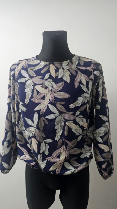 Elegancka z gumką L bluzeczka