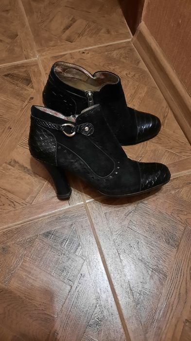 Ботільйони, чорні, Італія, (замш/-шкіра) комбінація