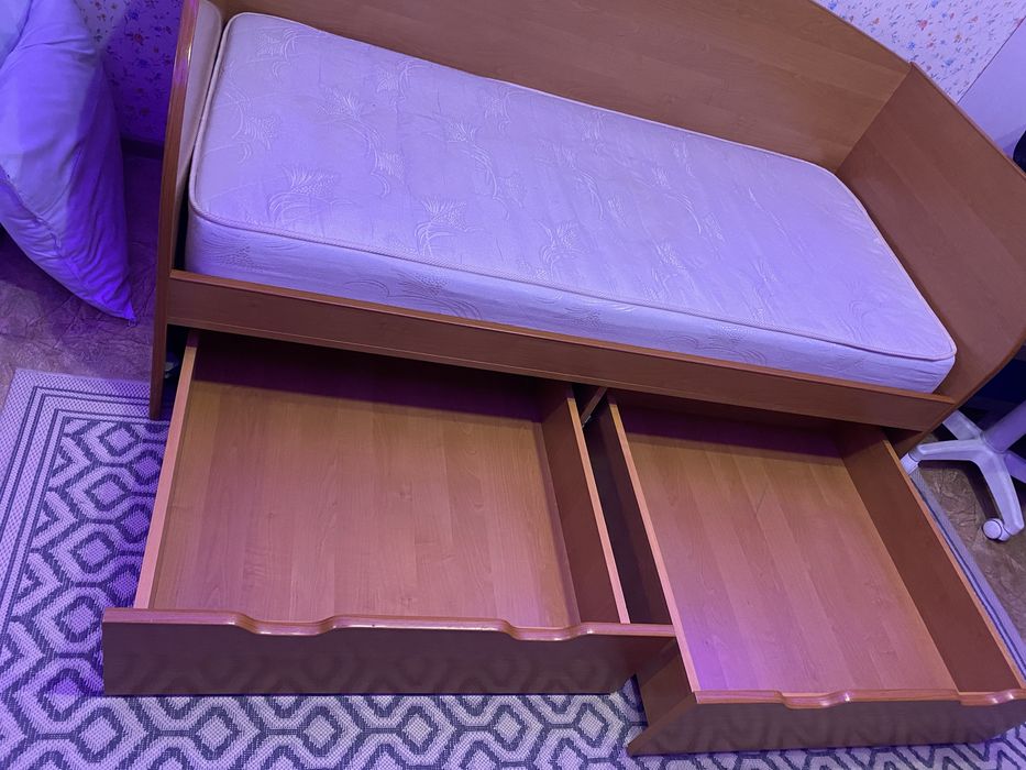 Ліжко підліткове з двома шухлядами та ортопедичним матрацом