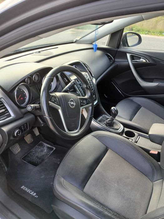 Opel Astra Sports Tourer, bom estado