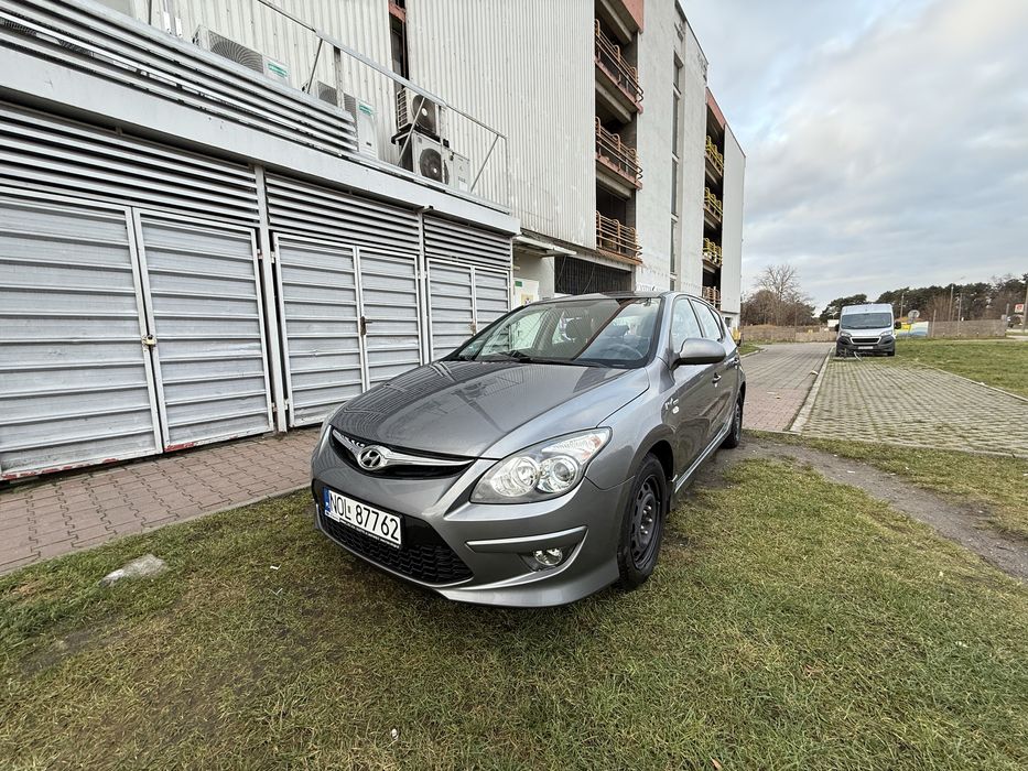 Hyundai i30 1.4 benzyna bezwypadkowy bdb stan lifting 2011r