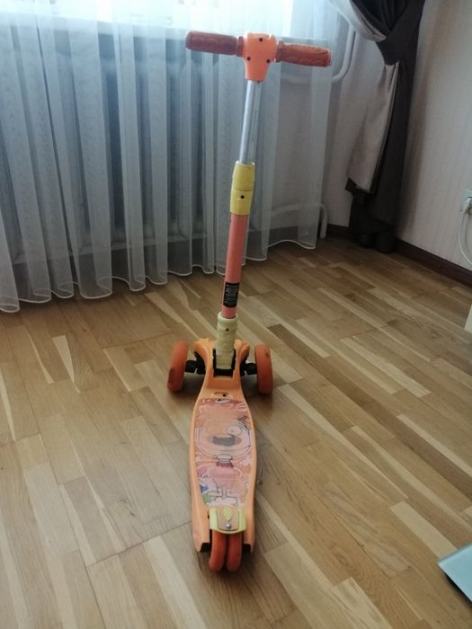 Дитячий самокат Scooter