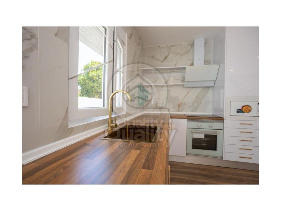 Moradia em Banda T2 com Logradouro em Setúbal