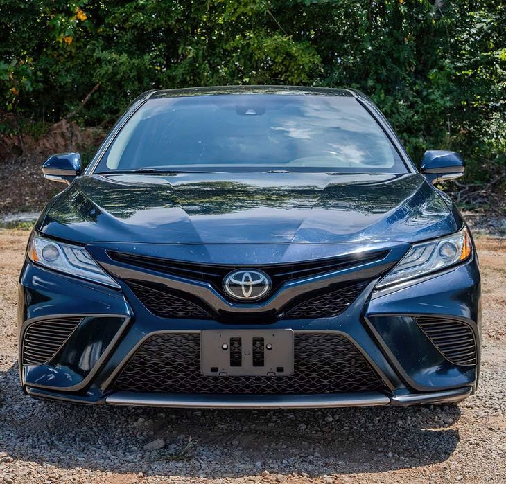 Toyota Camry XLE      2020