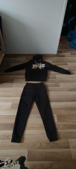 Bluza i spodnie dresowe chłopięce
