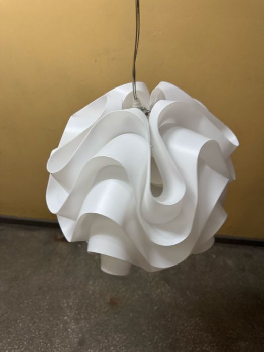 Lampa sufitowa biala