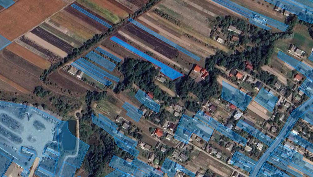 Продаж ділянки Іваниківка, 24 сот С/Г, світло, газ, 2 заїзди, будинки