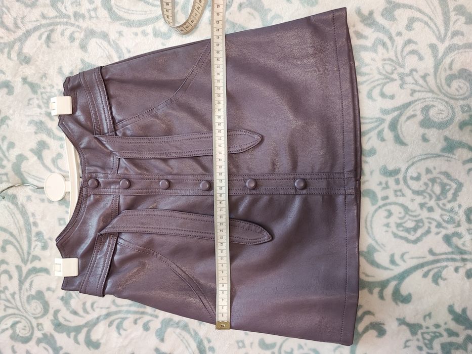 Жіноча спідниця з екошкіри