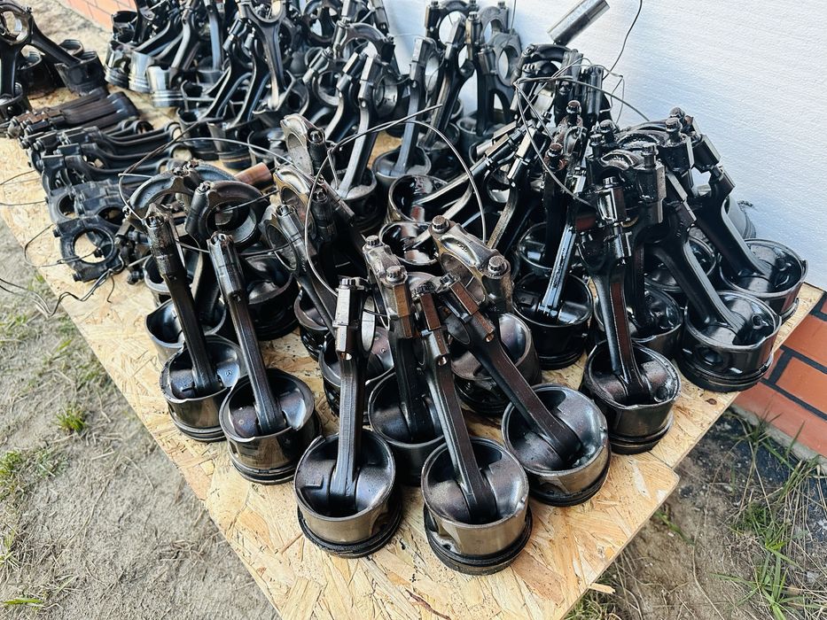 Поршень шатун Mercedes 124 202 210 ом 601 602 603 604 605 606 612