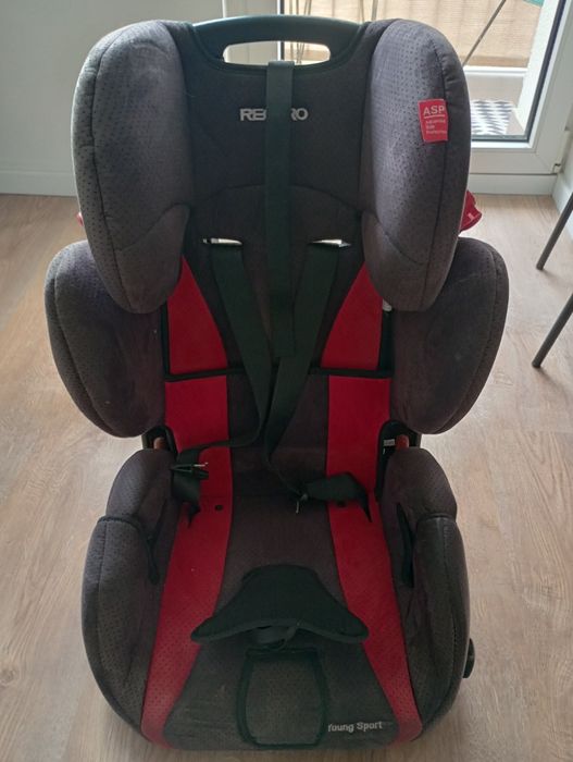 Fotelik samochodowy Recaro 15-36 kg. Stan dobry