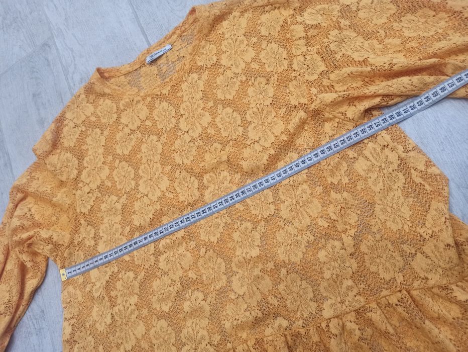 Мереживна блузка з рюшами zara trafaluc.