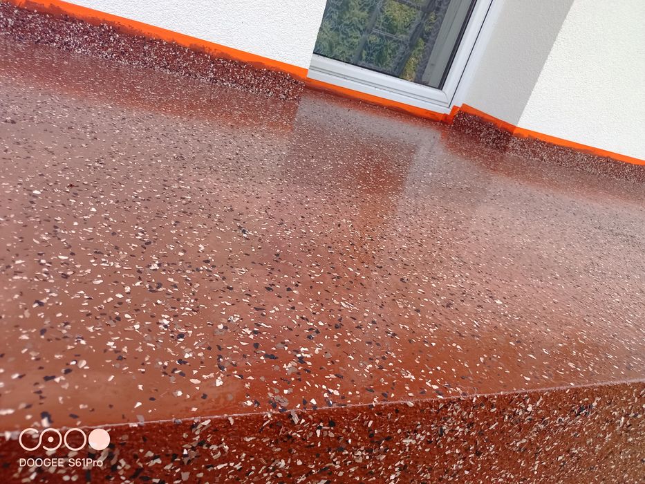 Posadzki żywiczne tarasy balkony  garaże schody  naprawy dachów