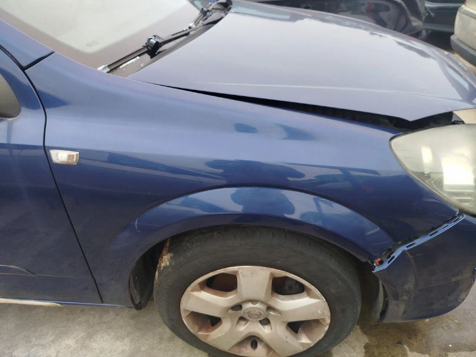 Guarda-lamas direito OPEL Astra H Hatchback (L48)
