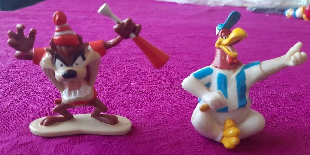 bonecos pvc jake daffy duck diablo tasmânia bugs bunny frajola sylvester frangolino marretas wallace gromit super homem donald pateta goofy capitão