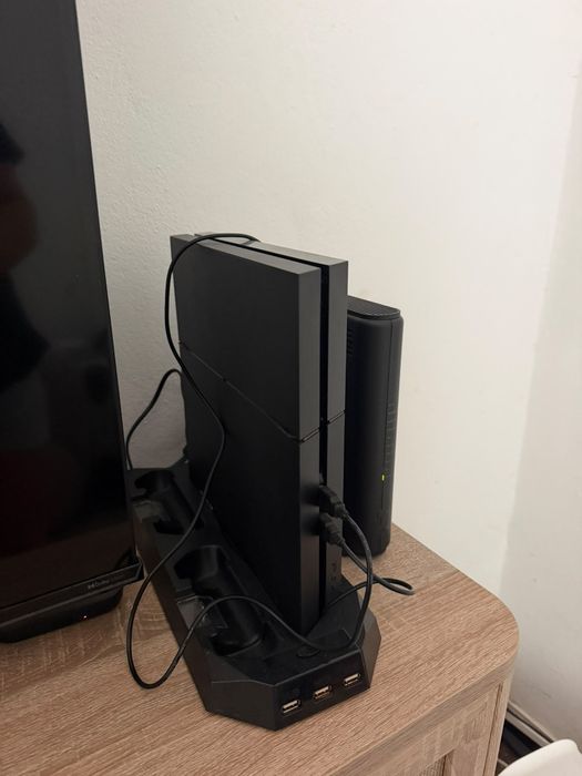 PlayStation 4 fat 500gb + 3 jogos