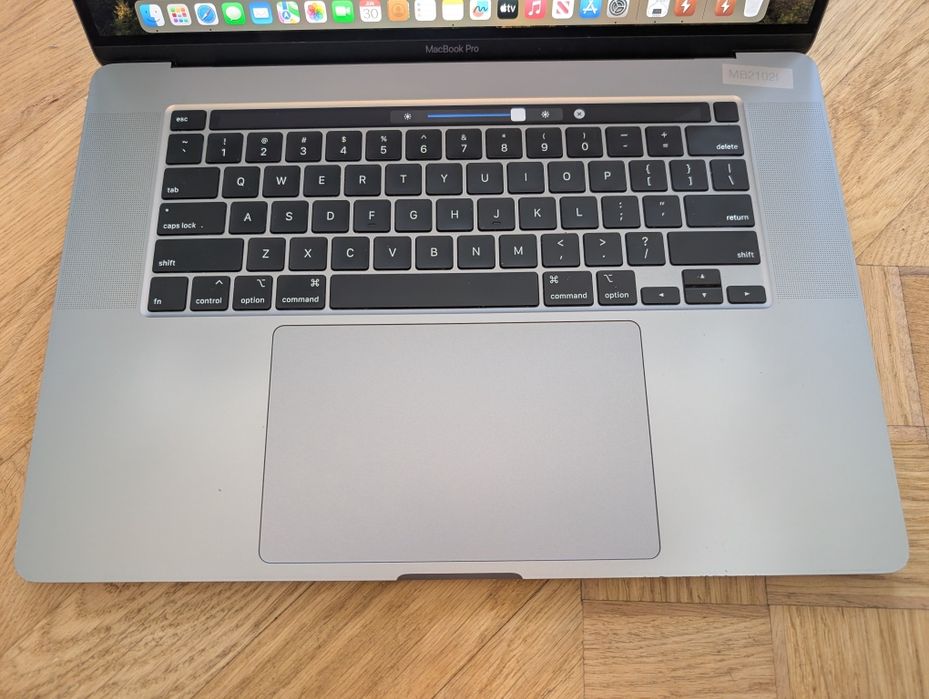 MacBook Pro 16" а2141, 2021, і9, 64/512 ГБ, гарний стан.
