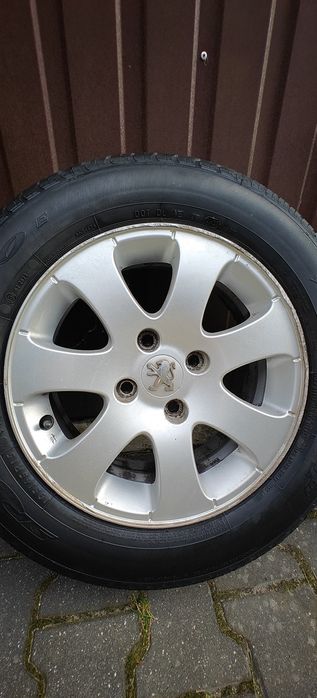 Felgi aluminiowe  (  r15     ) Peugeot  307 /2006