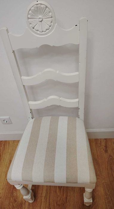 Cadeira - restaurada e forrada