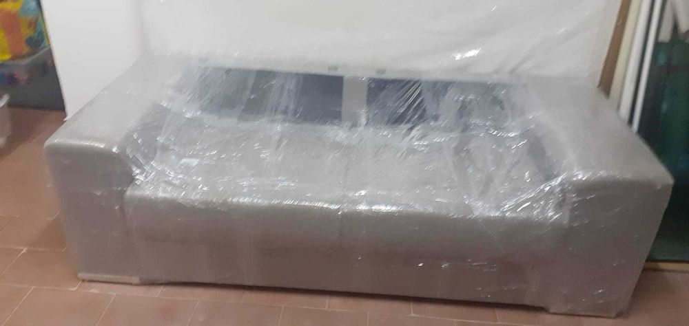 Sofá em Tecido de 2 Lugares com 2 Puff´s