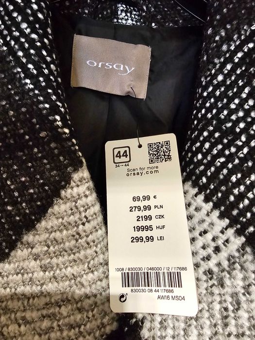 Plaszcz w szaro czarną kratę