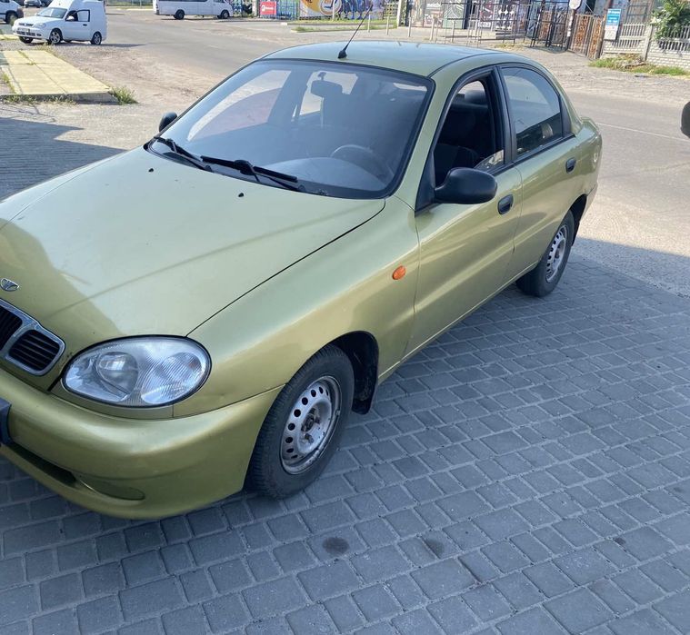 Део сенс 1,3  2006год