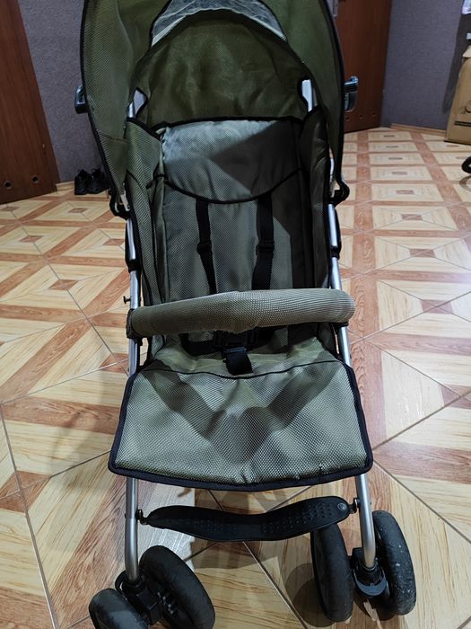 Wózek parasolka dla dziecka.