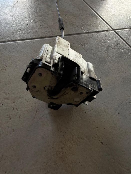 Fecho de porta frente esquerdo fiat 500, 2012