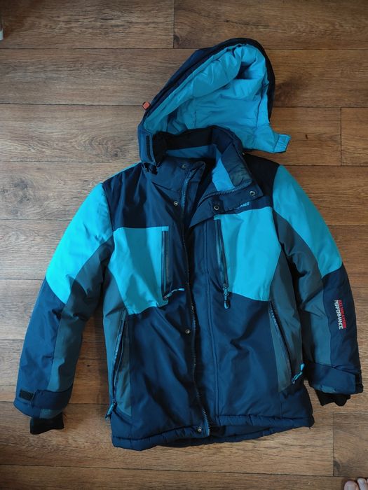 Зимова куртка на підлітка 146 см