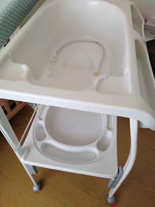 Banheira e muda-fraldas