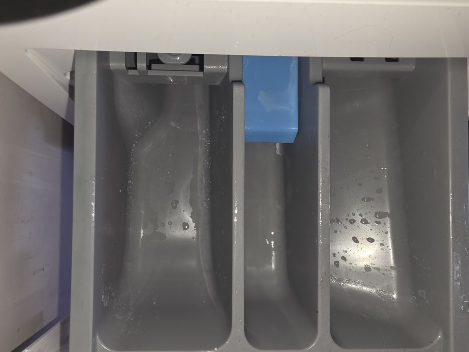 Vendo Máquina lava e seca electronia