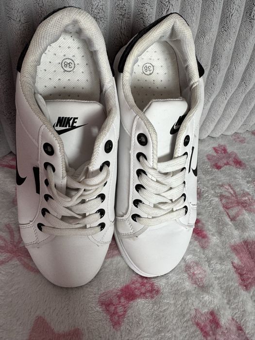 Buty damskie rozmiar 37/38 25 cm wkladka