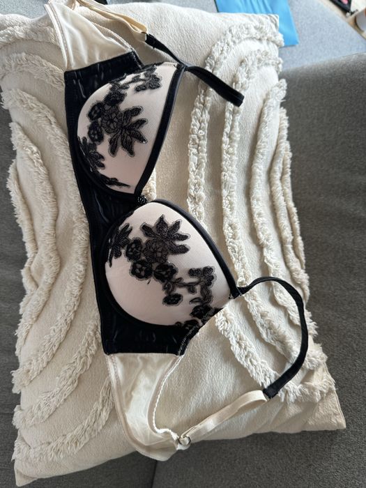 biustonosz intimissimi 75B