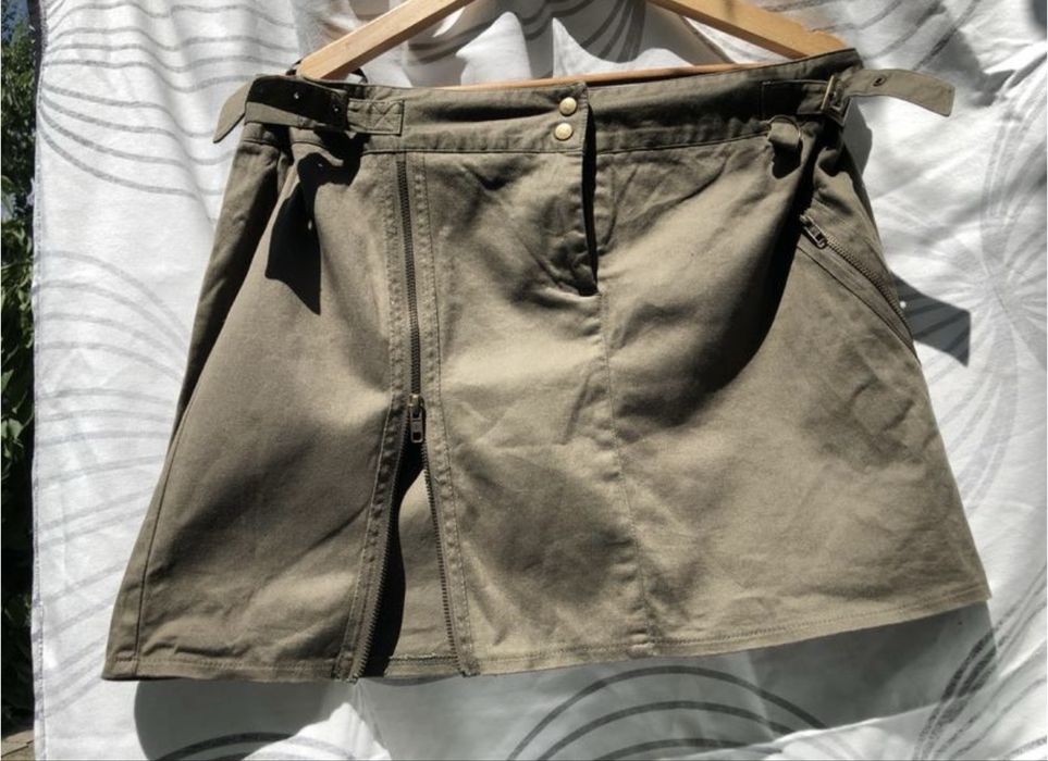Міні-спідниця look