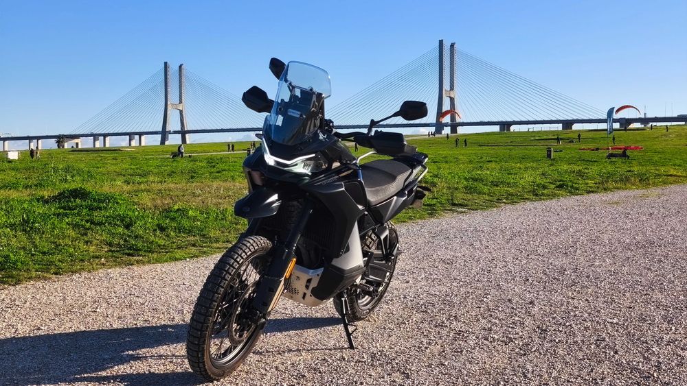 CF MOTO 800 MT-X (Como Nova - 2400km)